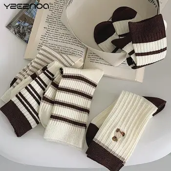 1pair sportinės kojinės Moteriškos mažojo meškos juostelės Casual Mid Tube kojinės Trend Harajuku stilius Kvėpuojanti rudens žieminė kojinė