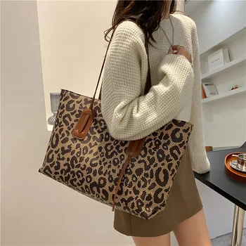 2023 Naujos moteriškos odinės rankinės Totes Printed Leopard Shopping Totes Casual Women Travel Bags 2 Colors Drop Shipping