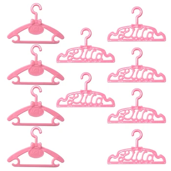 NK 10 vnt/komplektas Mini plastikinė rožinė lėlių pakaba Miela drabužių spinta Drabužiai Lėlių namelio baldai Barbei Lėlių aksesuarai Žaislas