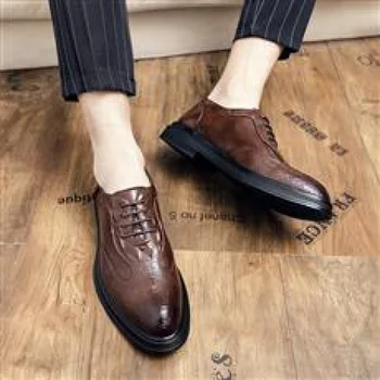 odiniai batai Vyrų ūgio didinimas Vyrų oficialių drabužių verslas Juodas laisvalaikio kostiumas Vestuvių jaunikio batai Jaunų vyrų Lucas