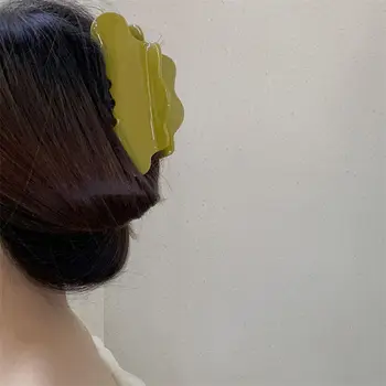 Saldainių spalvų dovanos mergaitėms Geometriniai korėjietiški plaukų kirpimai Moterys Ryklio spaustukas Acetatas Plaukų nagas Korėjos plaukų segtukas Debesies forma
