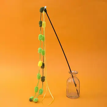 Spalvingas katės anonsas Kūrybingas juokingas medvilninis strypas Naminių kačių erzinimo lazda Kambarinis žvejybos stulpas Katės žaislas su skambančiais varpelio įrankiais